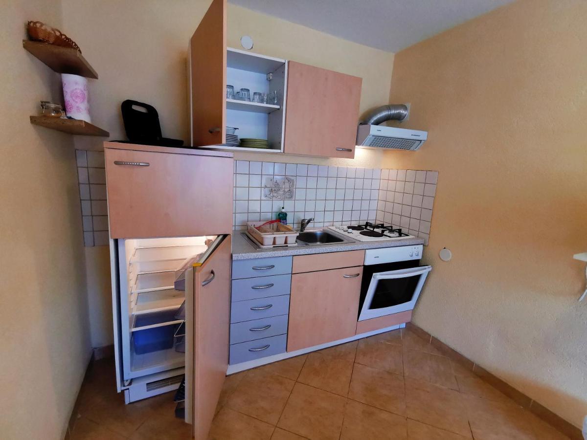 Apartments Ivan Вир Екстер'єр фото